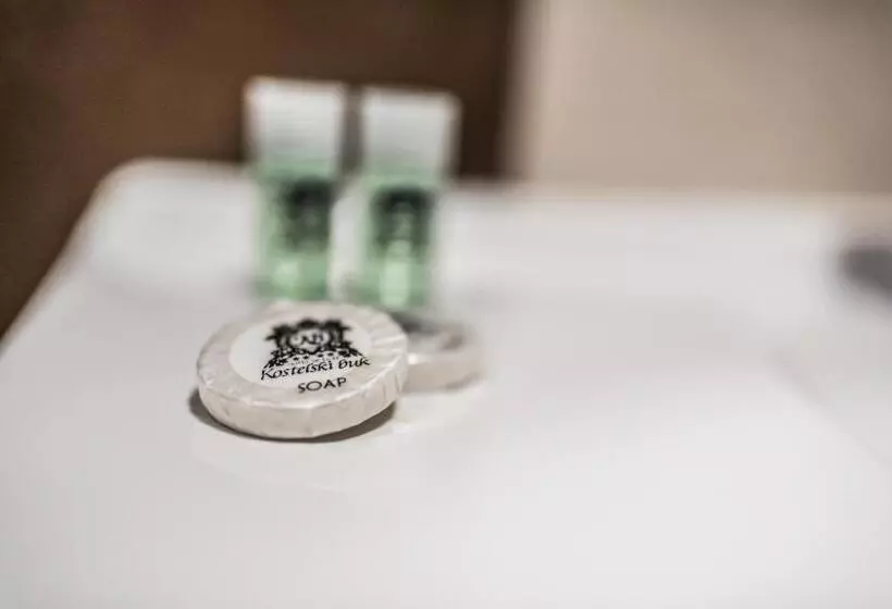 هتل Kostelski Buk