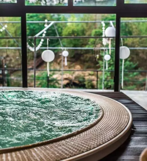 هتل Kostelski Buk