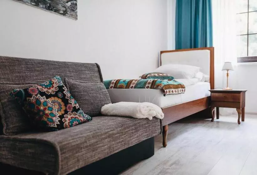 هتل Kostelski Buk