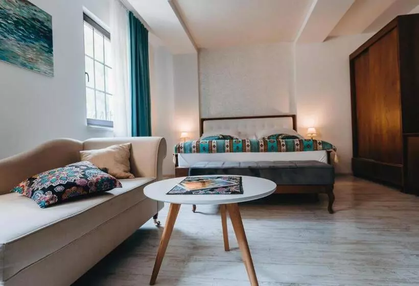 هتل Kostelski Buk