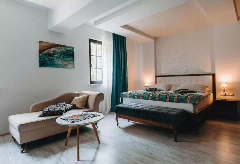 هتل Kostelski Buk