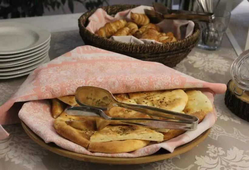 هتل Kostelski Buk