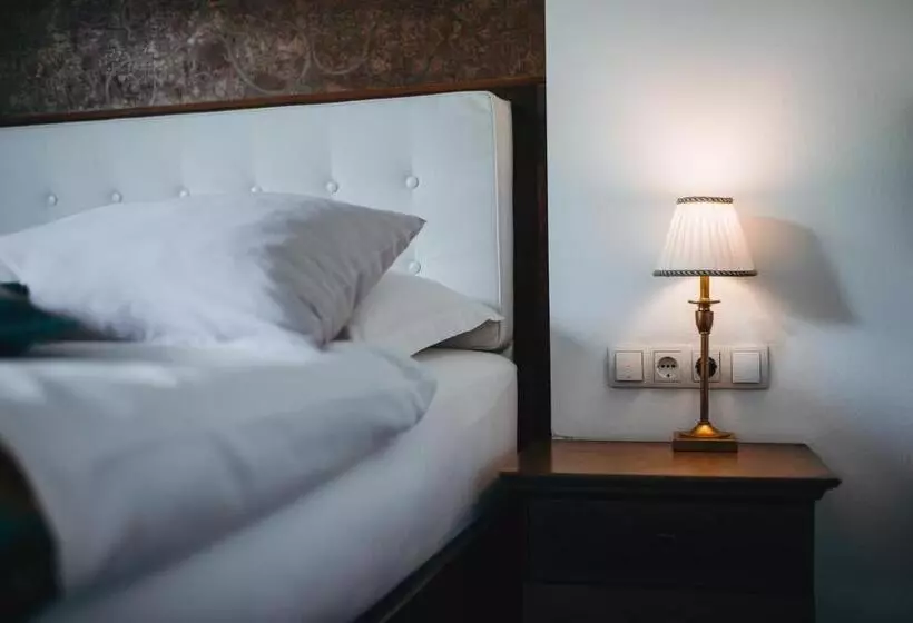 هتل Kostelski Buk