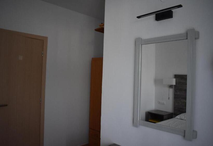 호텔 Manos Pension