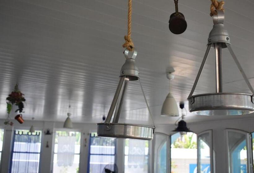 호텔 Manos Pension