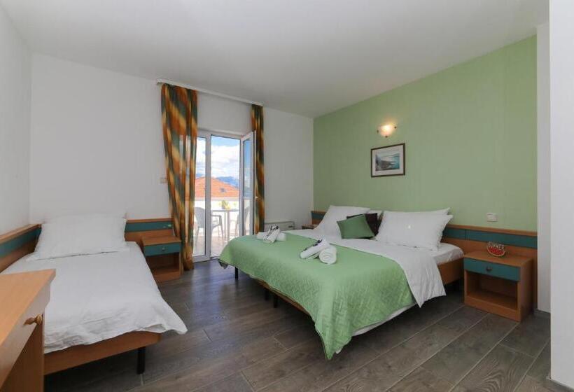 ホテル Downtown Private Rooms