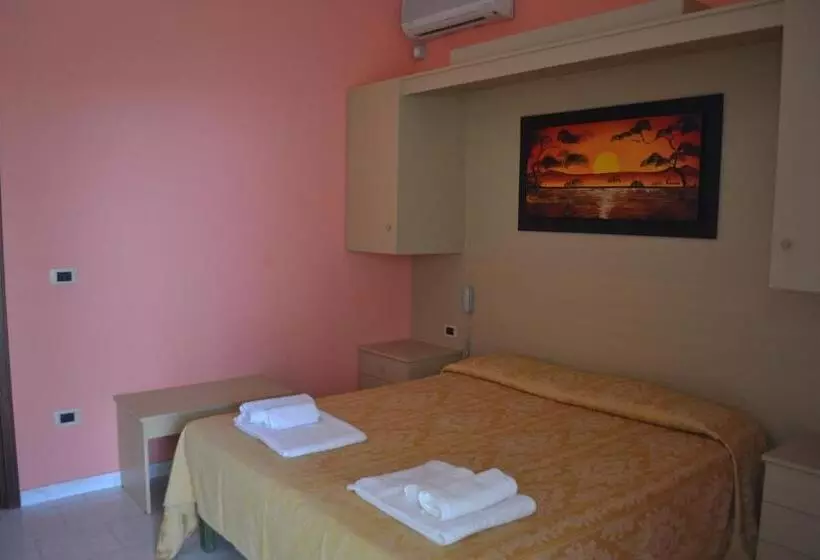 Отель Villaggio Calispera