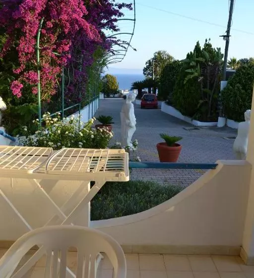 Отель Villaggio Calispera