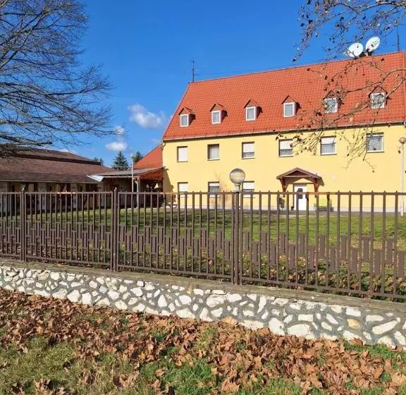 Aamiaismajoitus (B&B) Fenyő Panzió