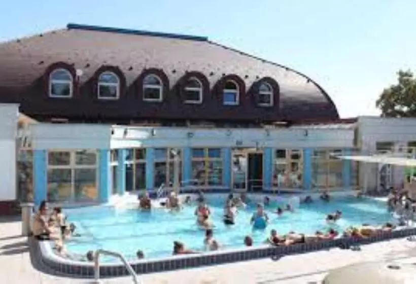 Aamiaismajoitus (B&B) Fenyő Panzió