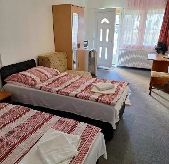 Aamiaismajoitus (B&B) Fenyő Panzió