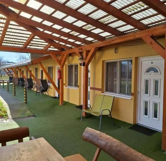 Aamiaismajoitus (B&B) Fenyő Panzió