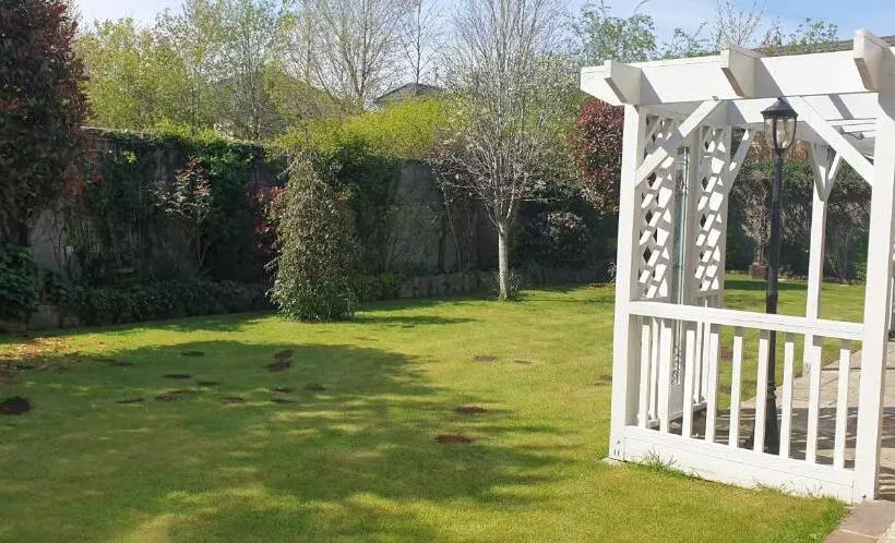 Aamiaismajoitus (B&B) Knightsbrook Guesthouse