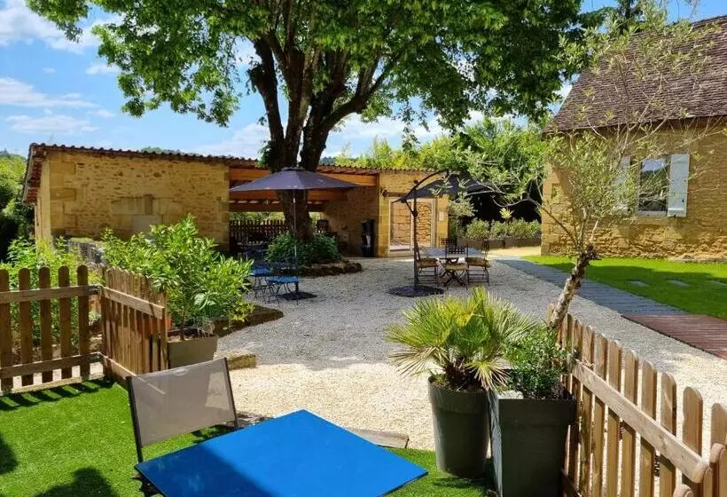 ベッドアンドブレックファースト Le Clos De La Canéda