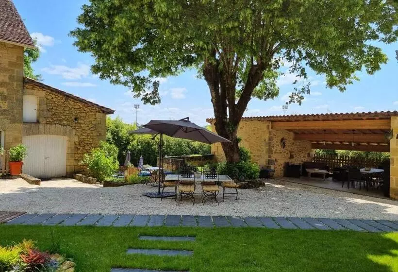 ベッドアンドブレックファースト Le Clos De La Canéda