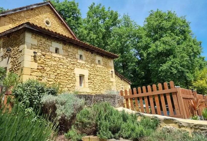 ベッドアンドブレックファースト Le Clos De La Canéda
