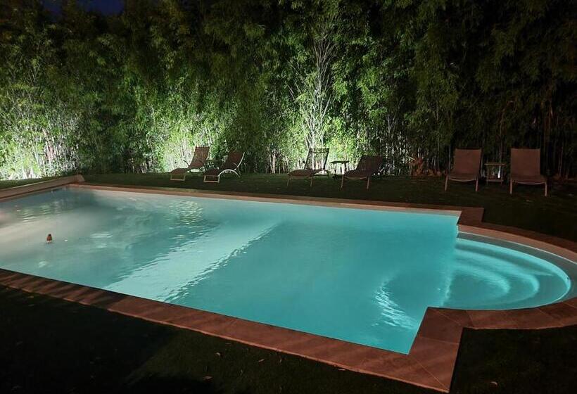 تختخواب و صبحانه Le Clos De La Canéda