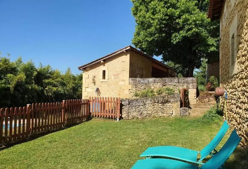 ベッドアンドブレックファースト Le Clos De La Canéda