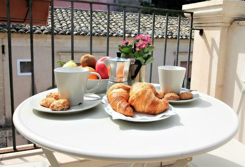 مبيت وإفطار Le Luci Su Ibla   Ospitalità Con Vista