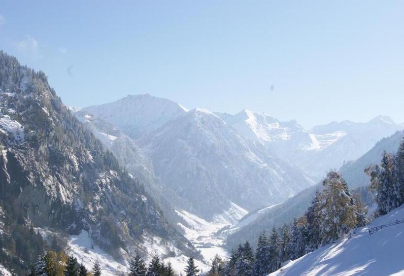 هتل Bauerndörfl Hüttschlag