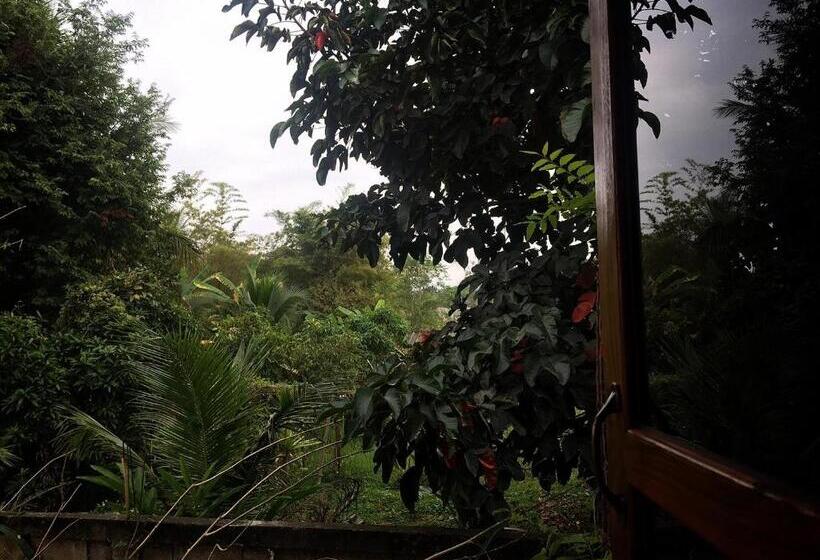 هتل บ้านสวนศิริ Siri Garden