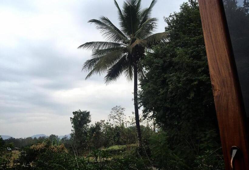 هتل บ้านสวนศิริ Siri Garden