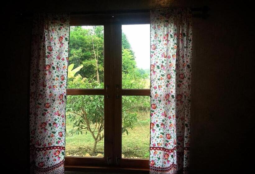 هتل บ้านสวนศิริ Siri Garden