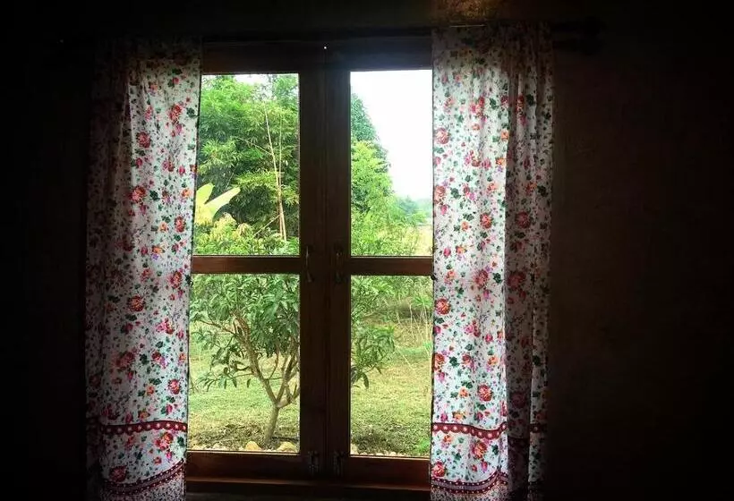 هتل บ้านสวนศิริ Siri Garden