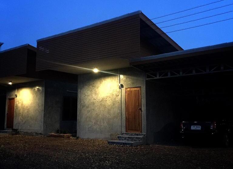 هتل บ้านสวนศิริ Siri Garden