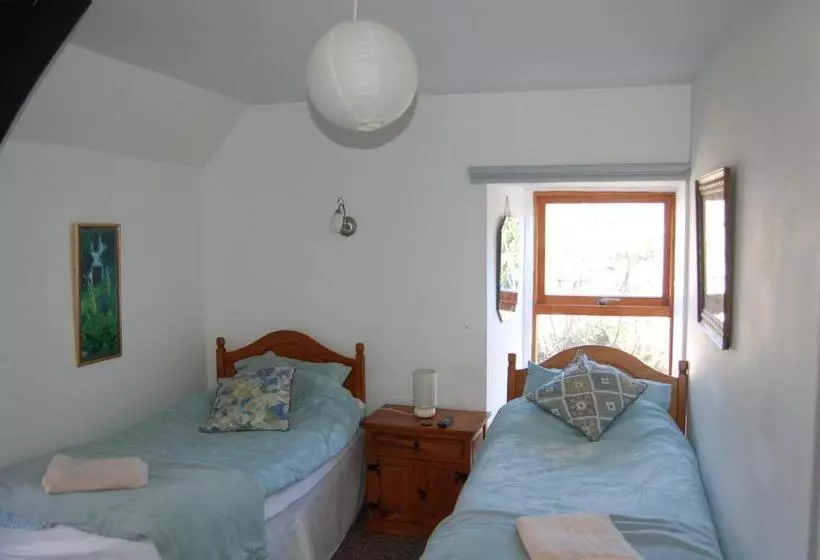 James John Hamilton House And Backpacker Hostel