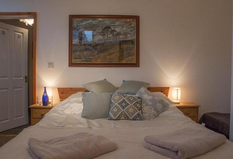 James John Hamilton House And Backpacker Hostel