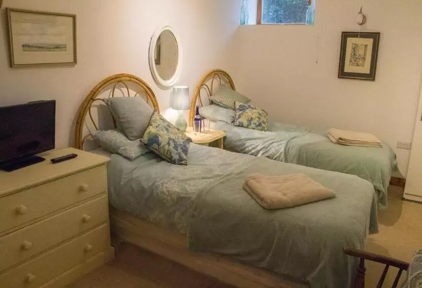 James John Hamilton House And Backpacker Hostel