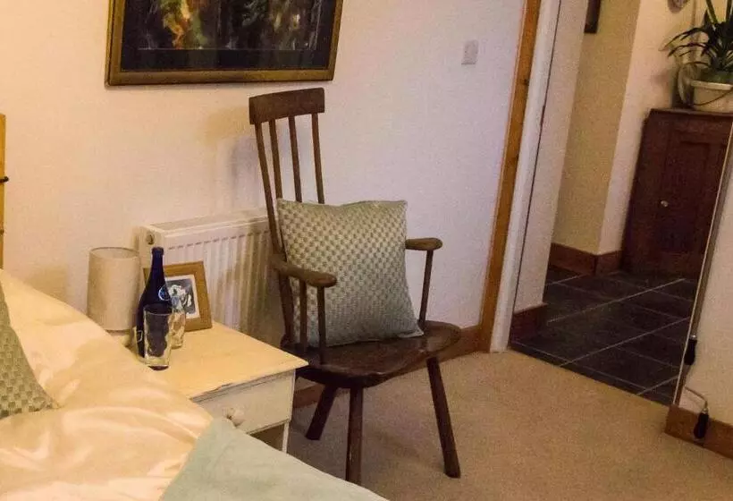 James John Hamilton House And Backpacker Hostel