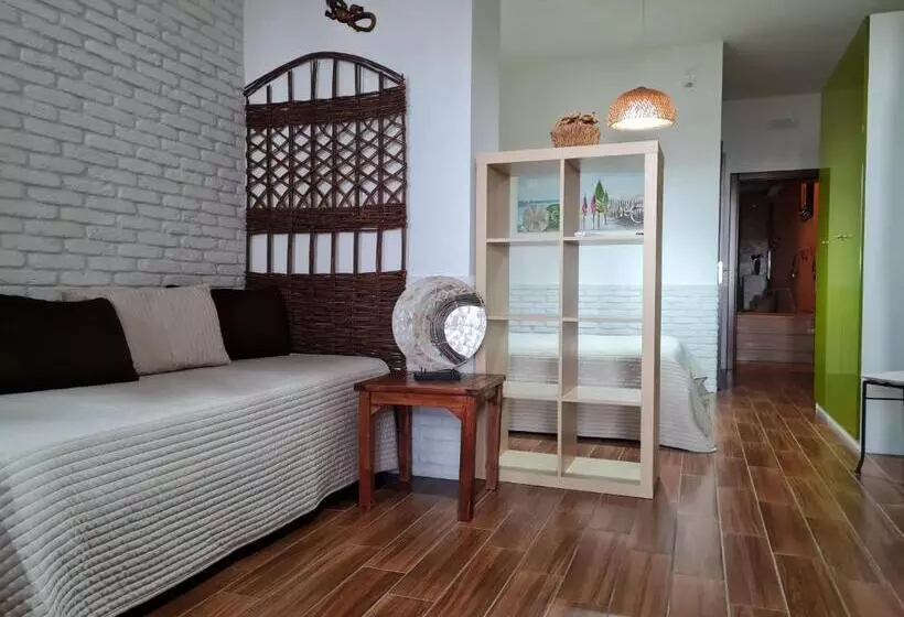 L Isola Aer B&b