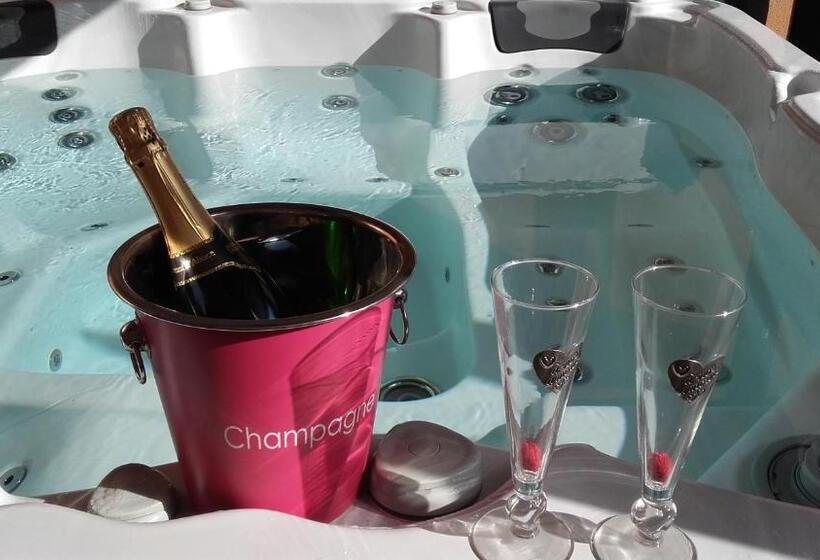 بنسيون Maison D Hôtes La Garenne