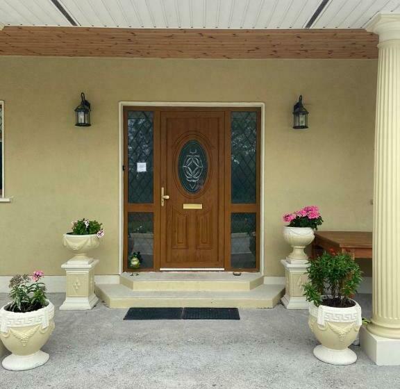 بنسيون Motorwaylodge Kilcoran Cahir E21rk60