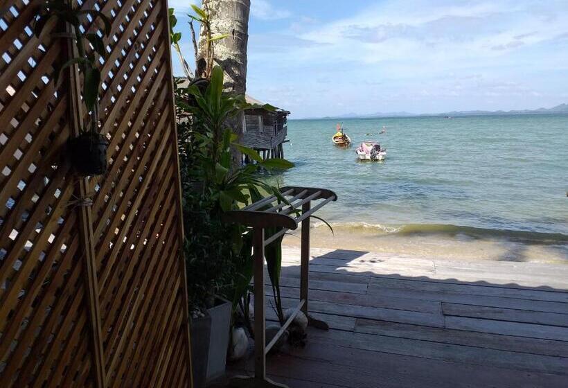 بنسيون Seaside Home