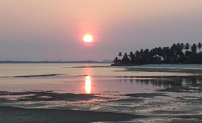 بنسيون Seaside Home