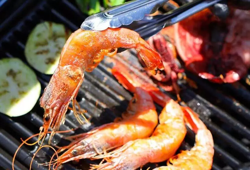 泊まれるアートミュージアム 琉球ヴィラ