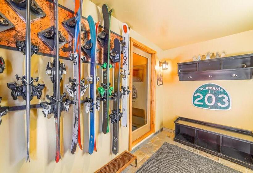 483 Steps To The Slopes Canyon Lodge Cozy Renovated Mammoth Townhome