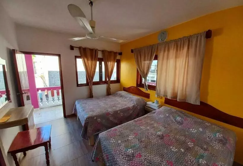 Retkeilymaja Posada Casa Bugambilias