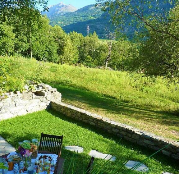 צימר Grange Epiney Bed E Breakfast