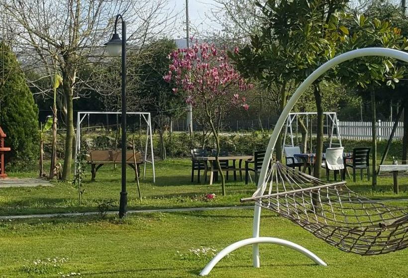 Отель Sapanca Atlı Köşk Konaklama