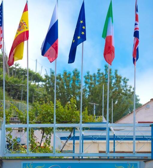 פנסיון L Incanto