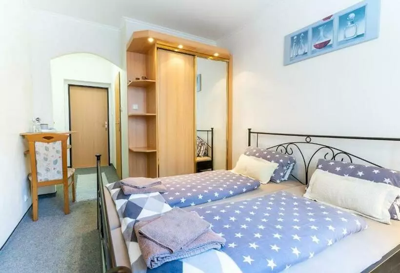 Majatalo Penzion Na Starém Náměstí