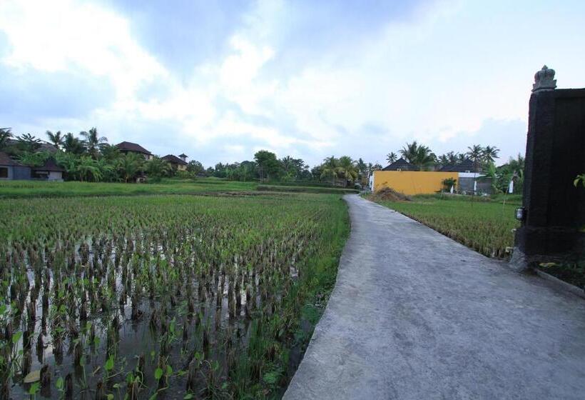 ペンション Pondok Buda Merta