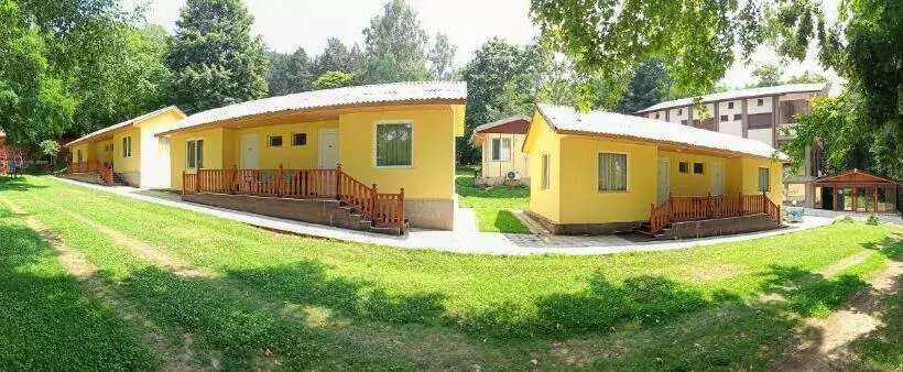 リゾートホテル бунгала камена   Bungalows Kamena