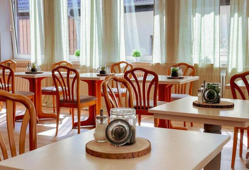 Общежитие Risa Hotel Village   Engel & Kreuz