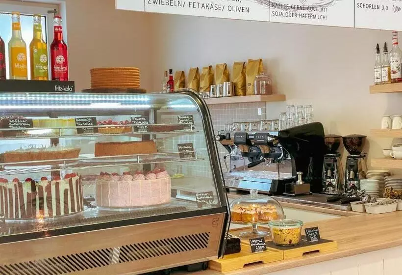 Retkeilymaja Risa Hotel Village   Engel & Kreuz