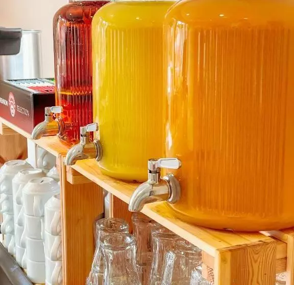 Retkeilymaja Risa Hotel Village   Engel & Kreuz